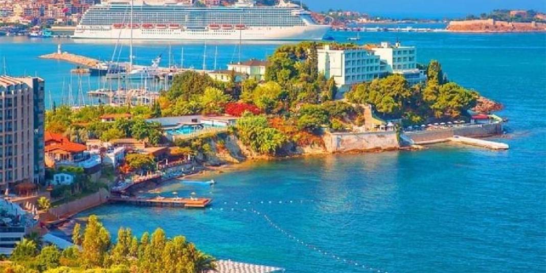 Turizmin yeni kalbi! Tatilciler akın ediyor, berrak deniz ve sakinlik sunuyor: Çeşme’yi unutturan adres deniyor 1